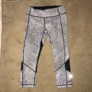 Lululemon pace rival crop 22”